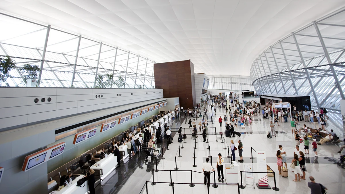 Interior del Aeropuerto de Carrasco cuyo sistema de refrigeracin con IA ha sido galardonado. 